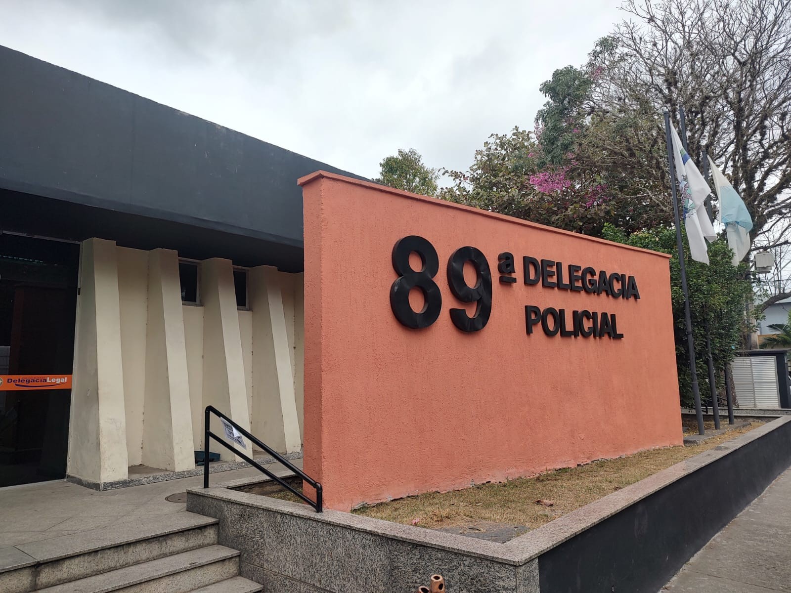 Homem é encontrado morto com marca de tiros em Resende