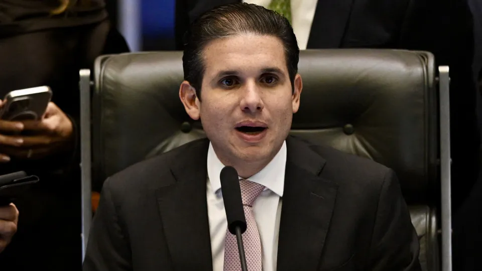 Motta se reaproxima de Lindbergh de olho em apoio do PT na Câmara